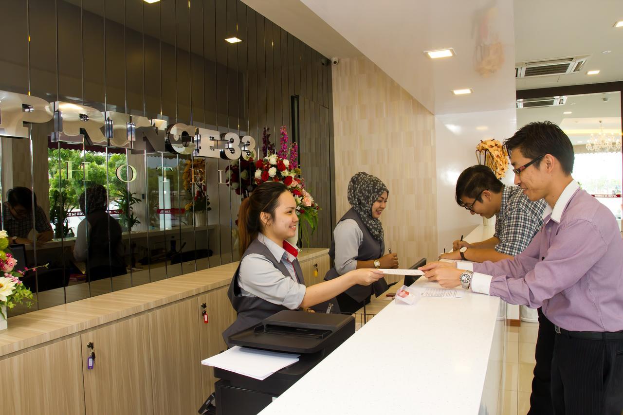 Prince33 Hotel Johor Bahru Exterior photo