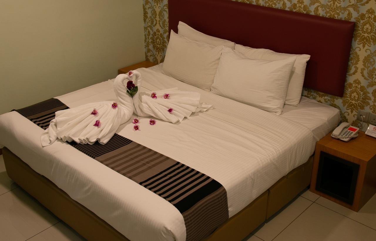 Prince33 Hotel Johor Bahru Exterior photo