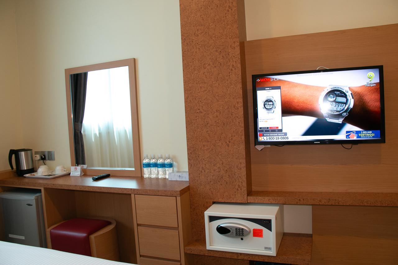 Prince33 Hotel Johor Bahru Exterior photo