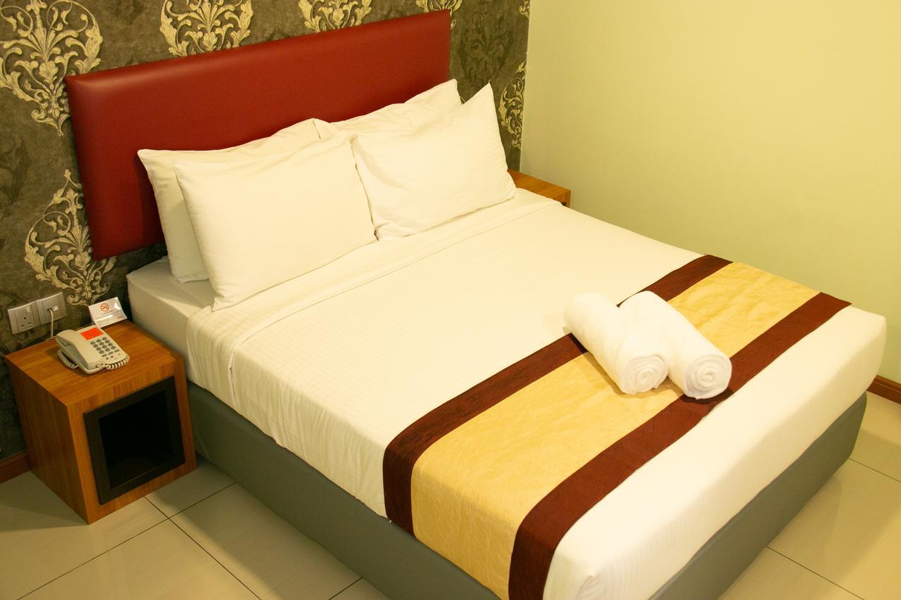 Prince33 Hotel Johor Bahru Exterior photo