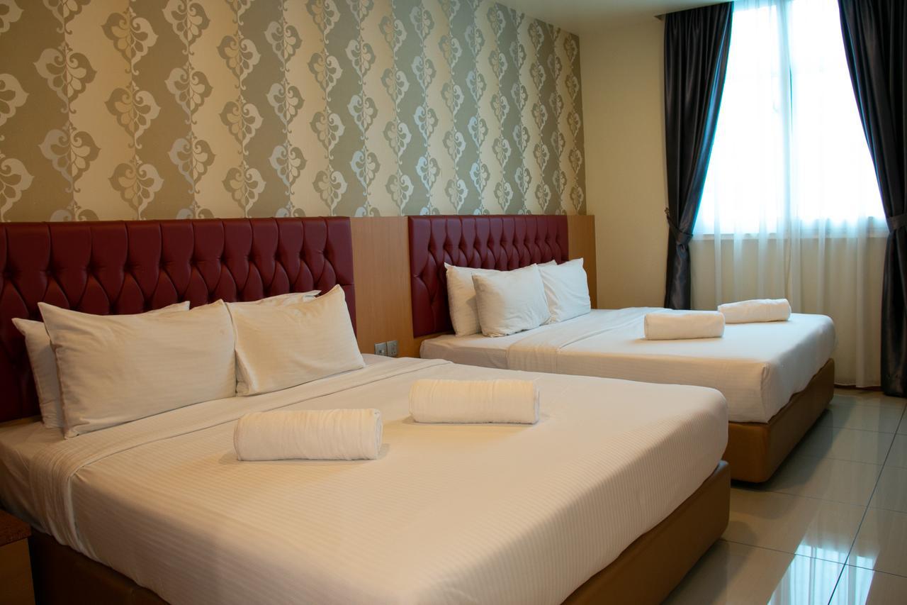 Prince33 Hotel Johor Bahru Exterior photo