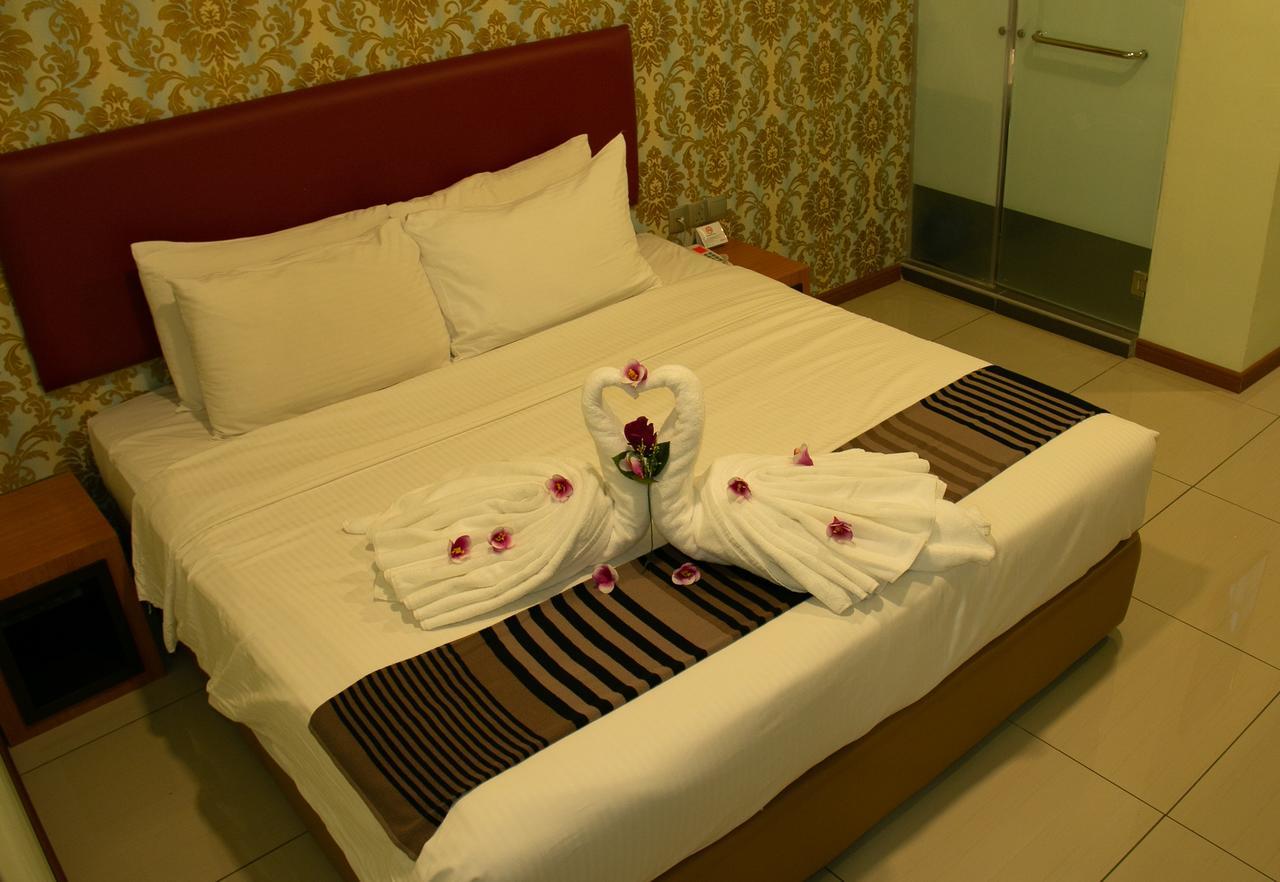 Prince33 Hotel Johor Bahru Exterior photo