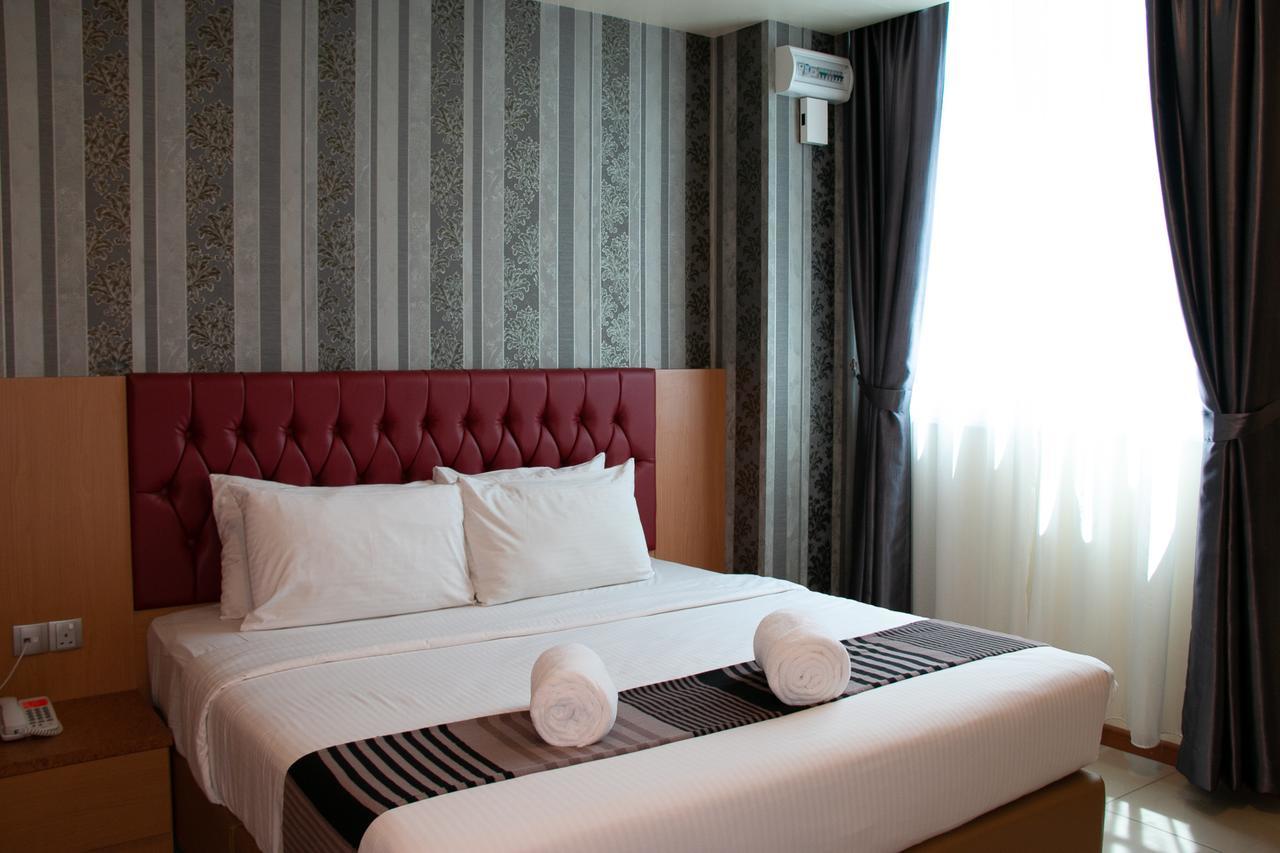 Prince33 Hotel Johor Bahru Exterior photo