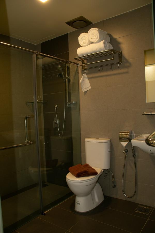 Prince33 Hotel Johor Bahru Exterior photo